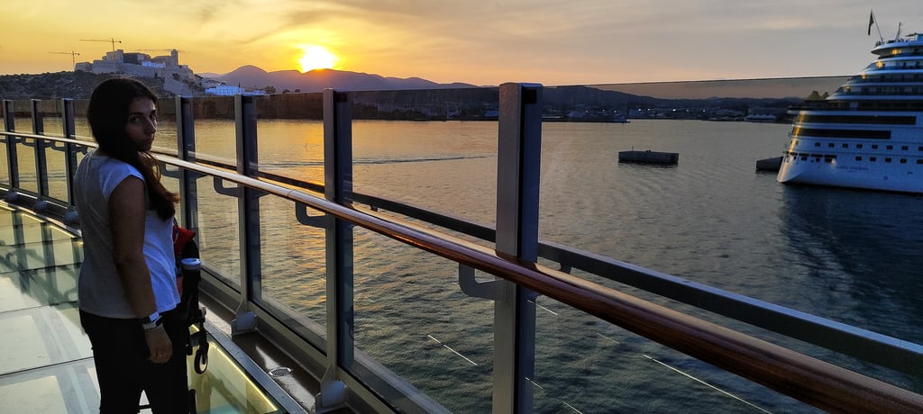 Atardecer en Ibiza desde el crucero - 7 días de crucero por el Mediterráneo en el MSC Seashore