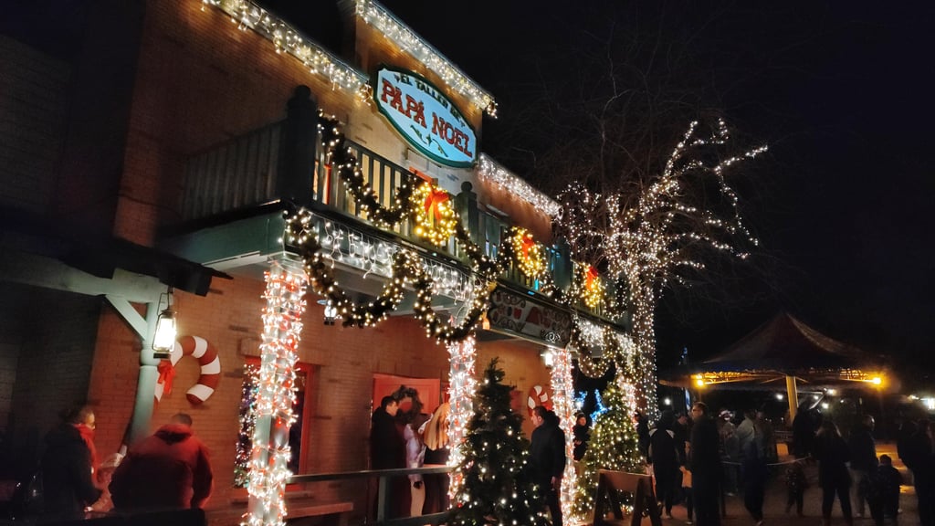 Parque Warner en Navidad de noche
