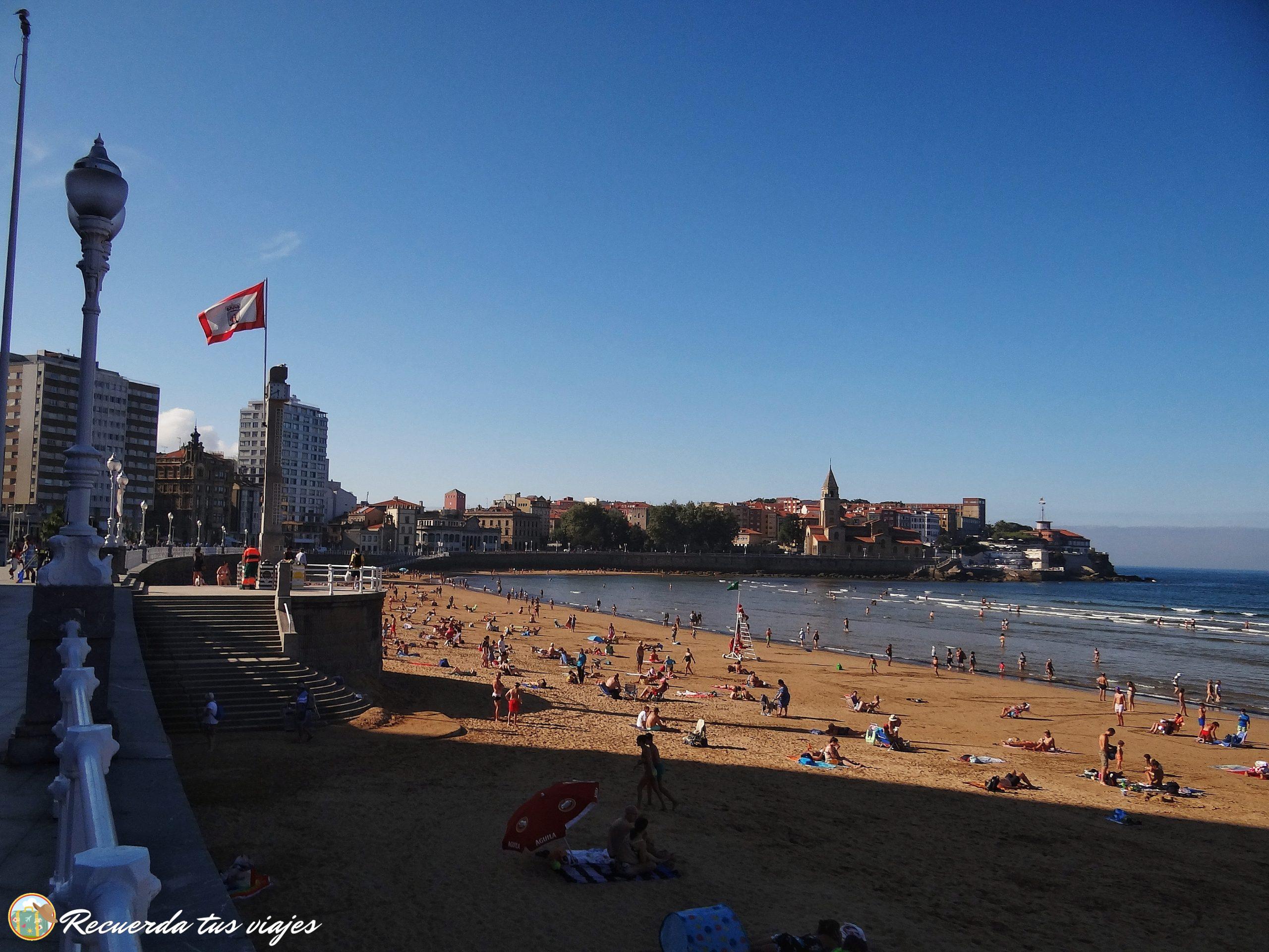 Playa de San Lorenzo - Qué ver en Gijón en 1 día
