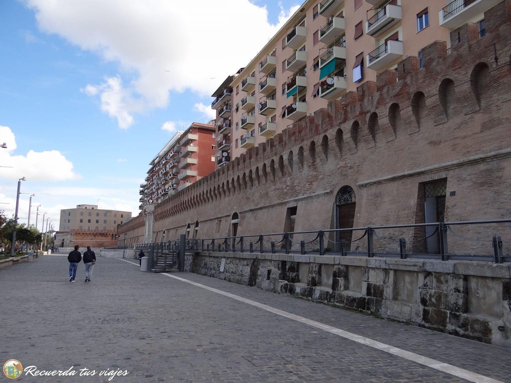 Visitar Civitavecchia desde el crucero - Paseo del puerto