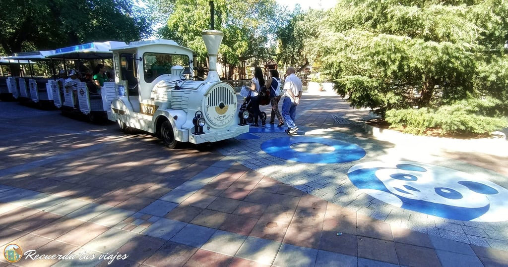 Tren para visitar el Zoo