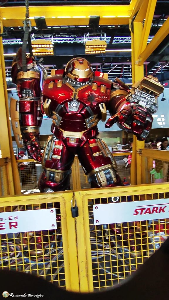 Hulkbuster en Stark Factory