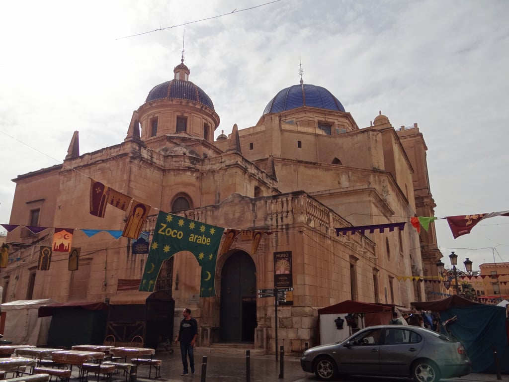 Basílica de Santa María - Visitar Elche en 1 día en familia