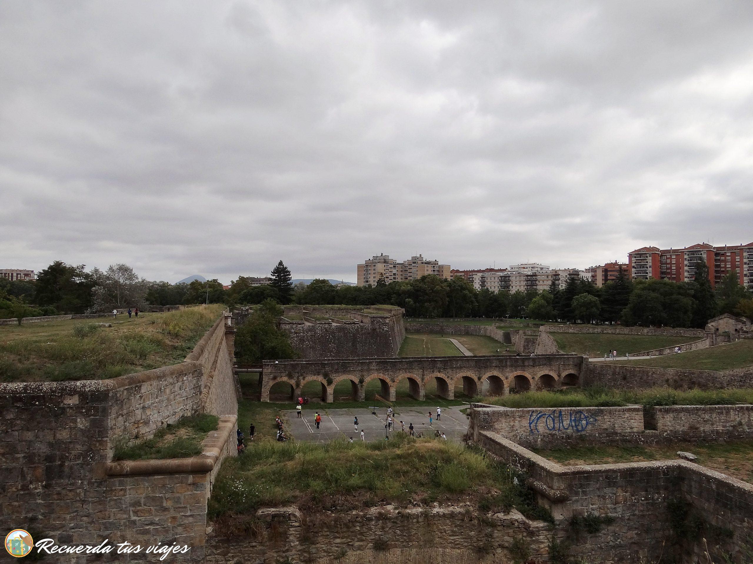 Restos del puente levadizo de la Ciudadela