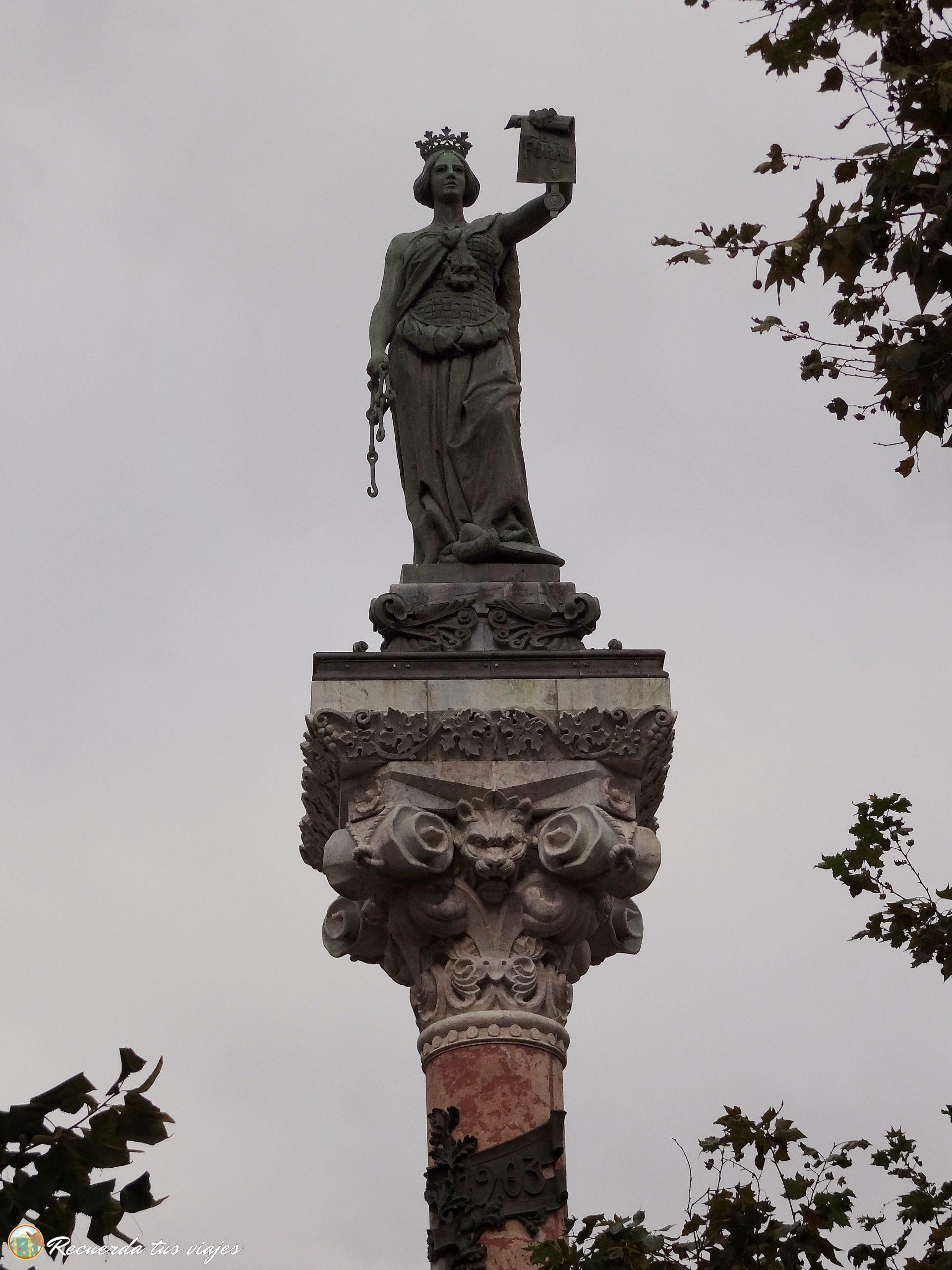 Monumento a los fueros
