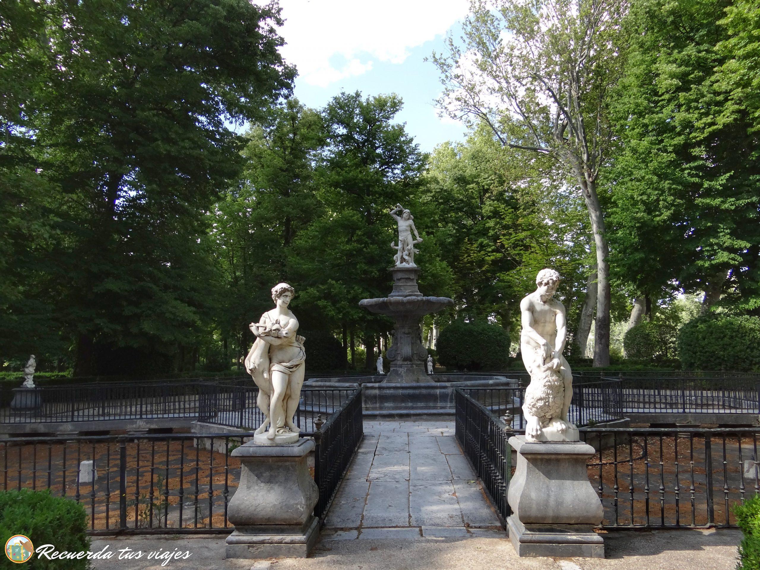 Fuente de Hércules y la Hídra