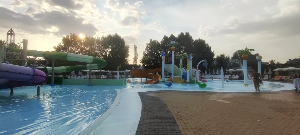 ¡Todos al Agua! - Parque Warner Beach con un niño de 3 años