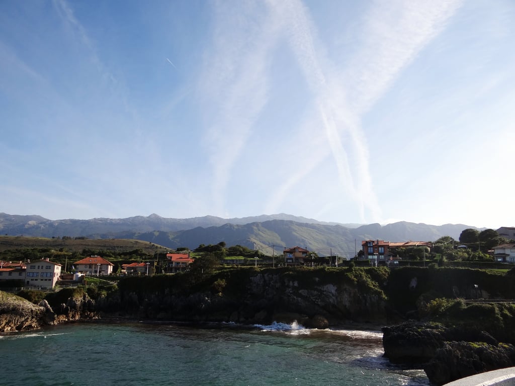 Playa de Puerto chico - Qué ver en medio día en Llanes