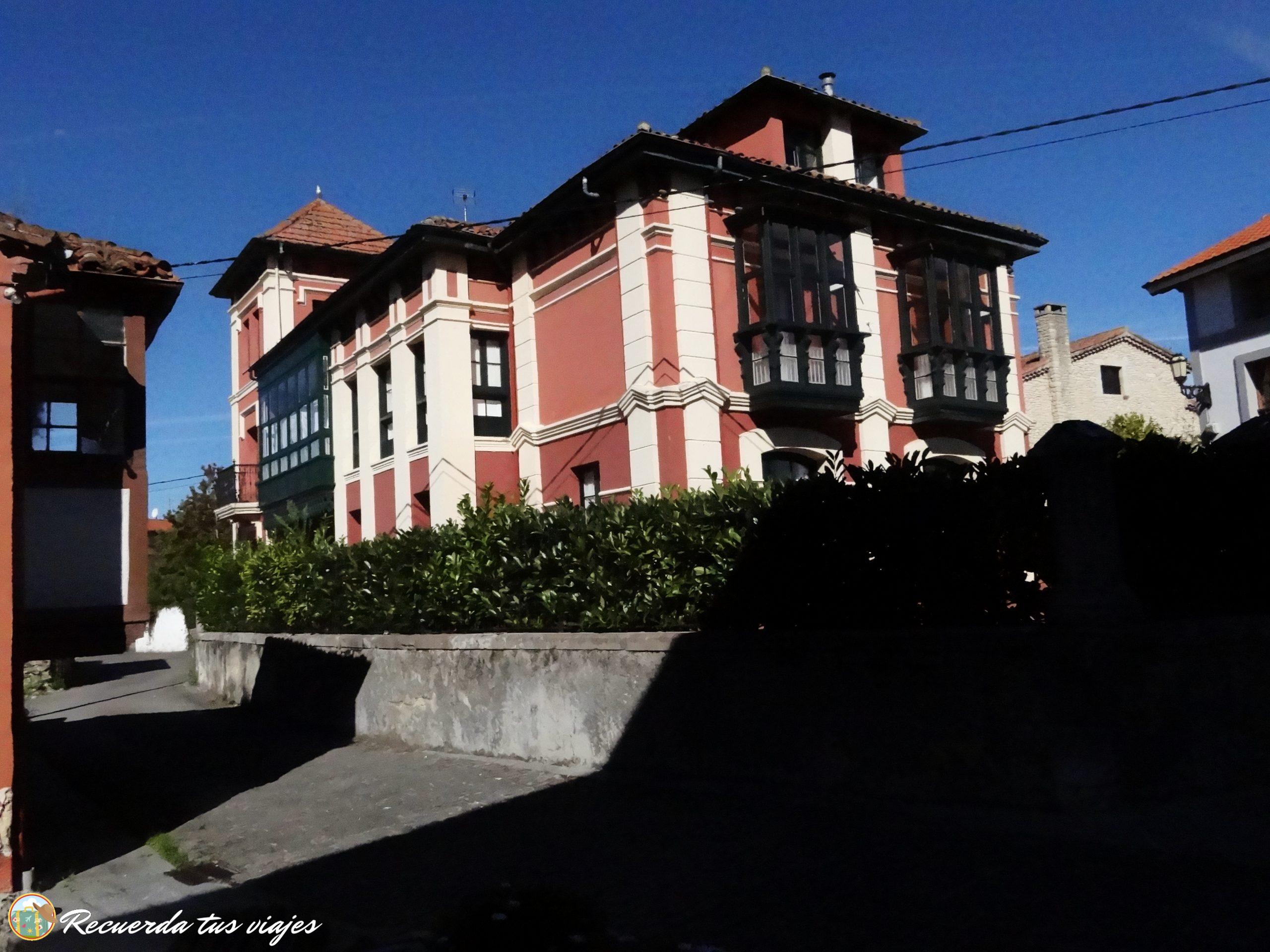 La solana - Casas de indianos de Colombres