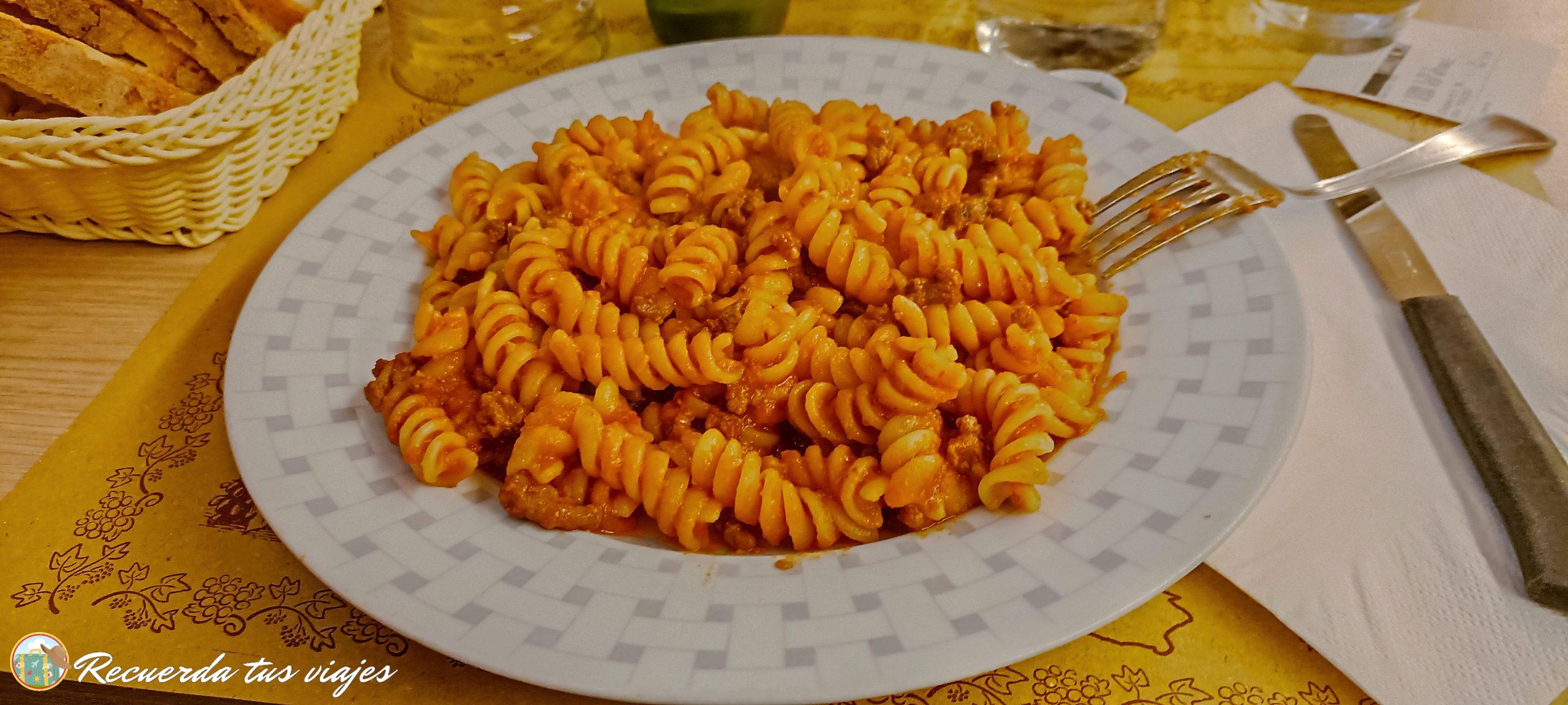 Luna rossa Pasta al ragú