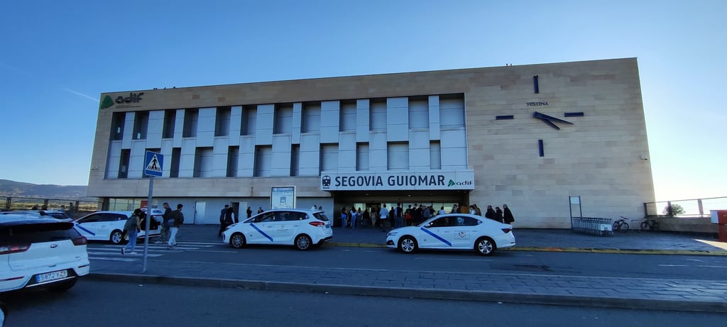 Estación del AVE Segovia Guiomar -Escapada para ver Segovia y su Acueducto