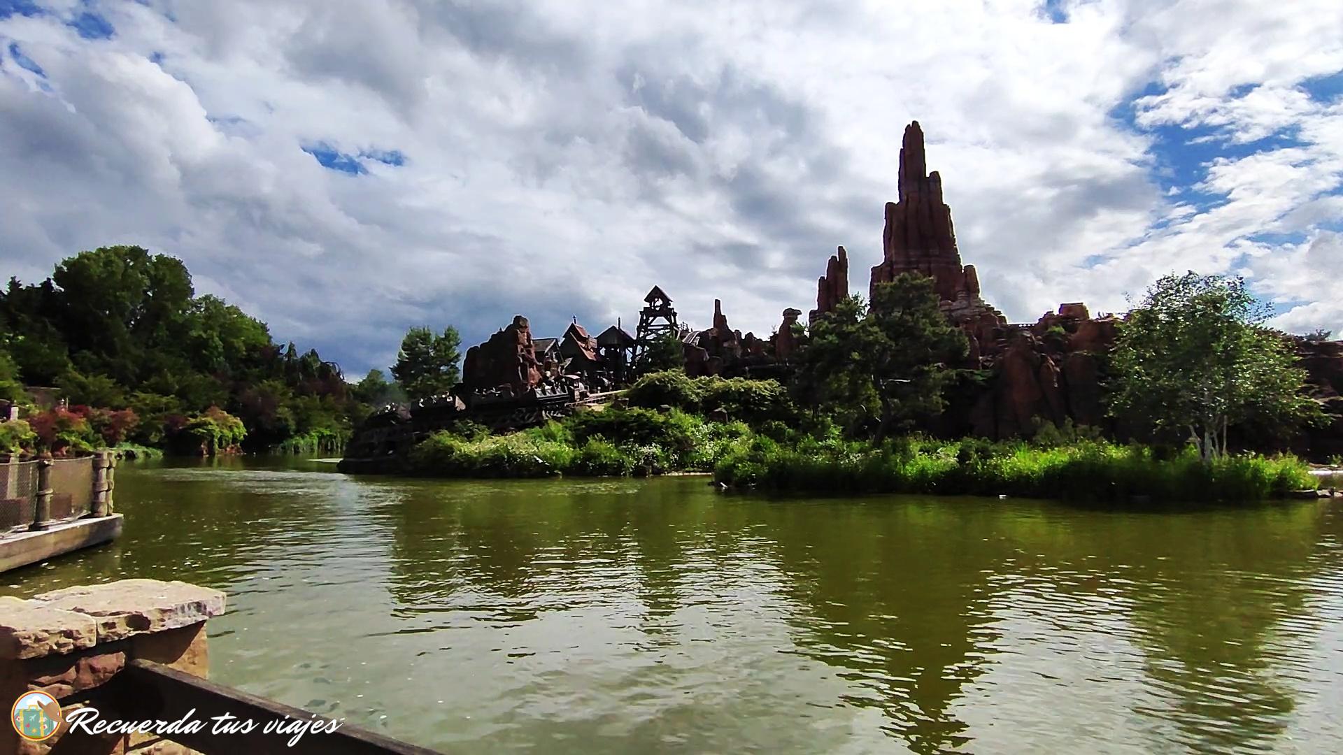 Big Thunder Mountain - Historia de Frontierland en Disneyland París