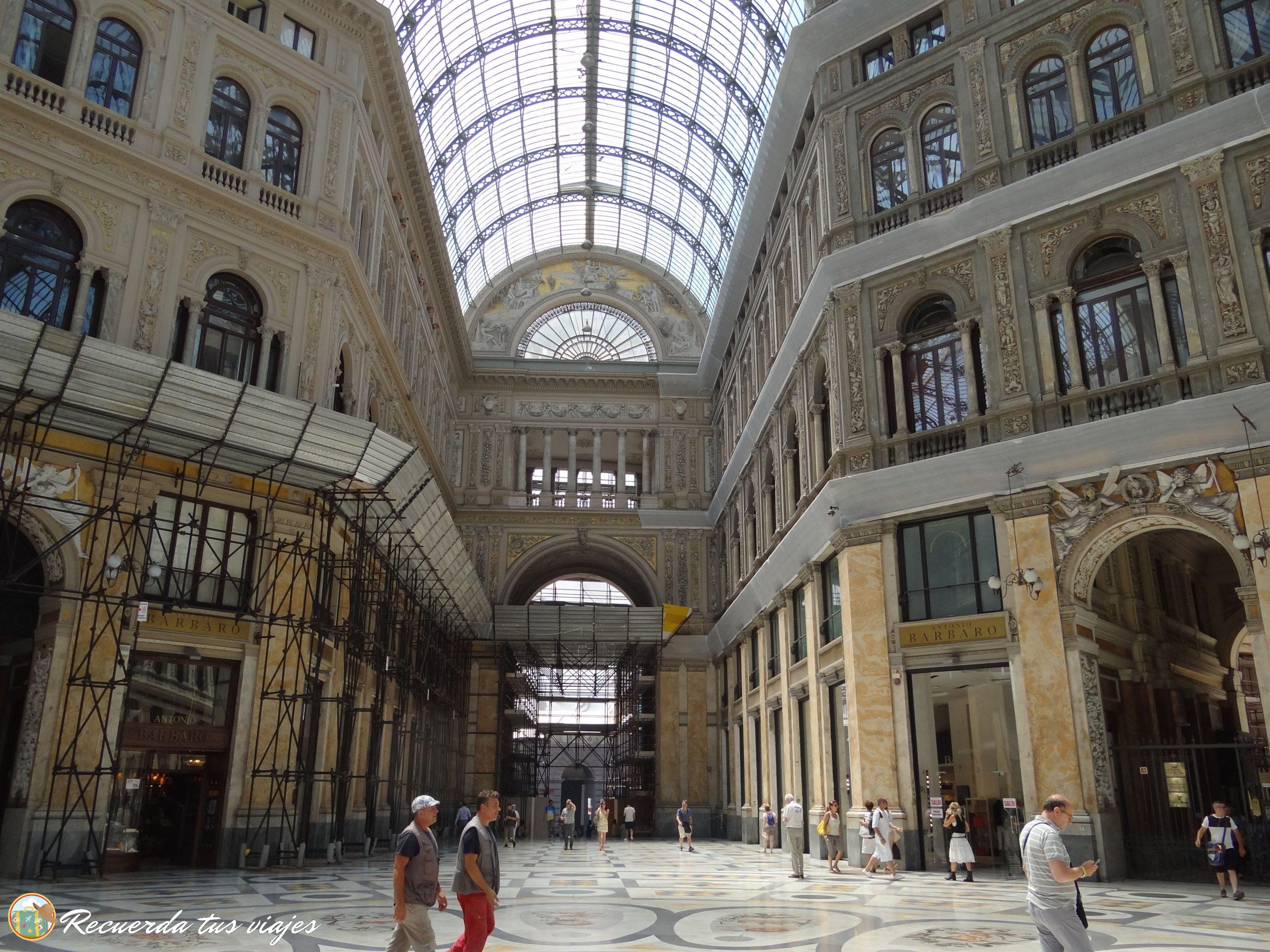 Galleria Umberto I - Visitar Nápoles en un día desde el crucero