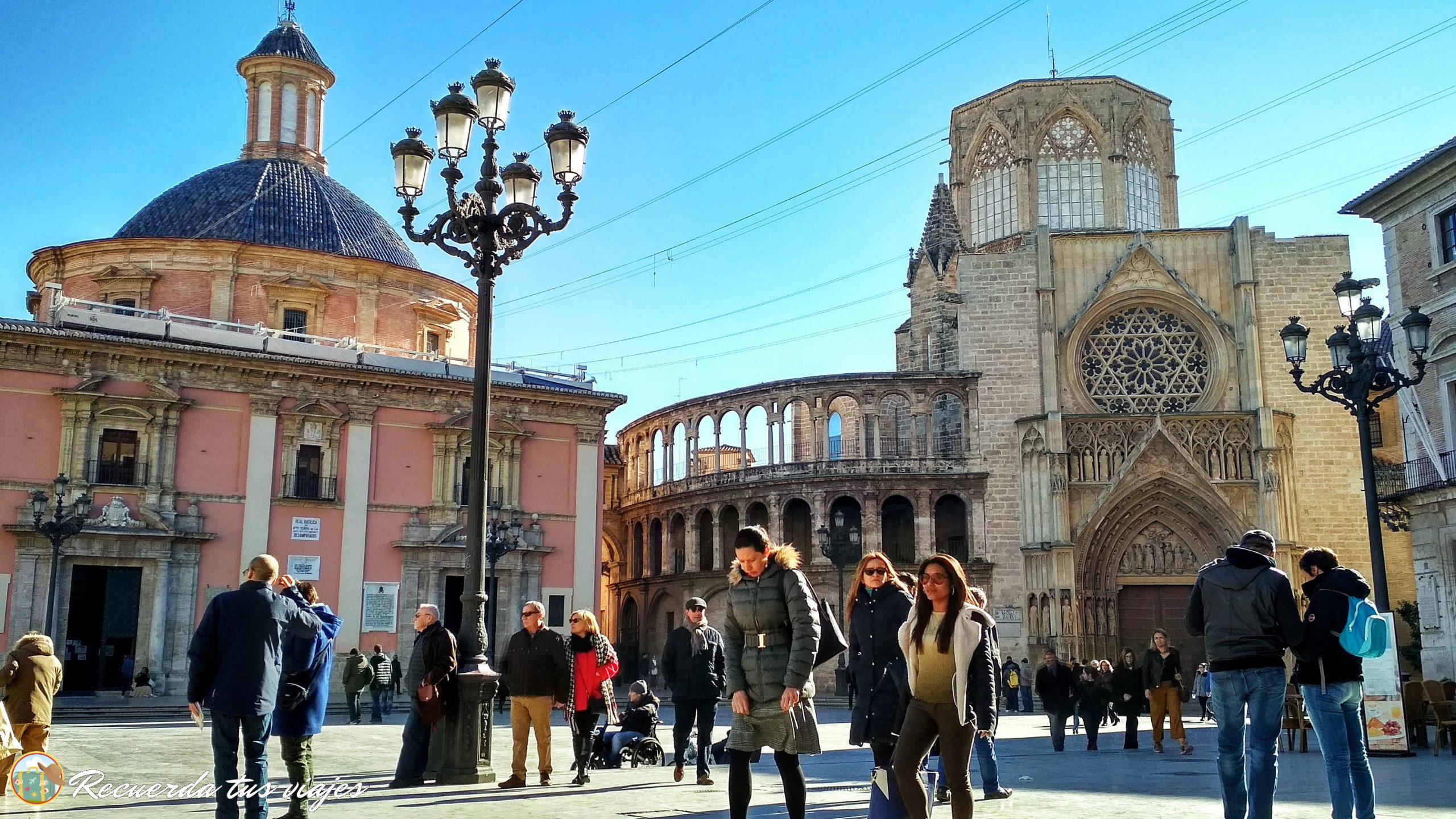 Basílica de Nuestra Señora de los Desamparados y Catedral