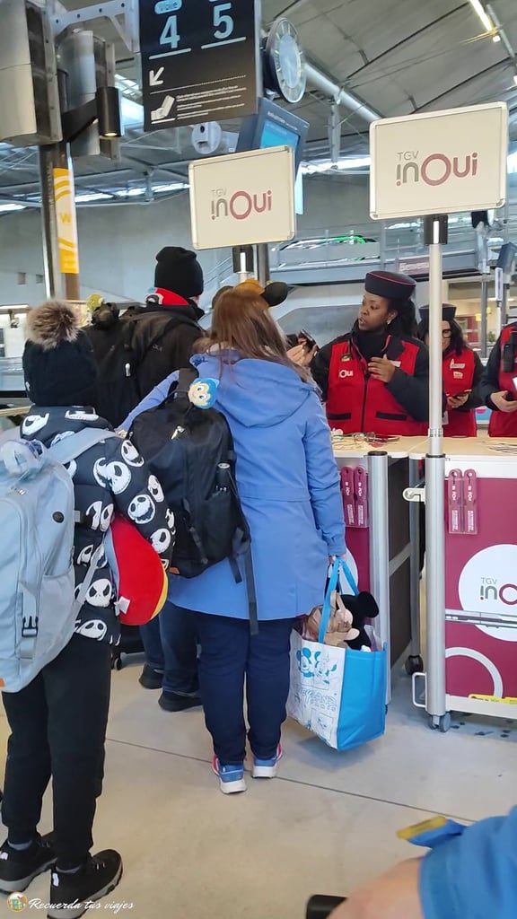 Accceso al Tren InOui a Charles de Gaulle