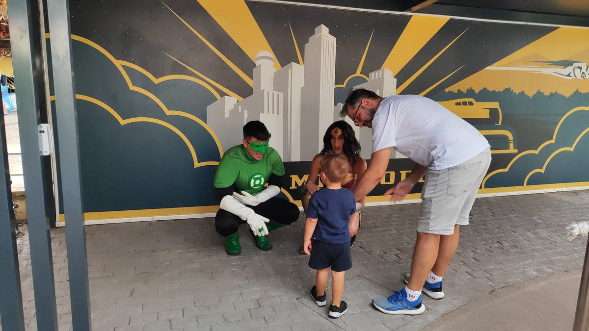 Lee más sobre el artículo Parque Warner para un niño menor de 3 años