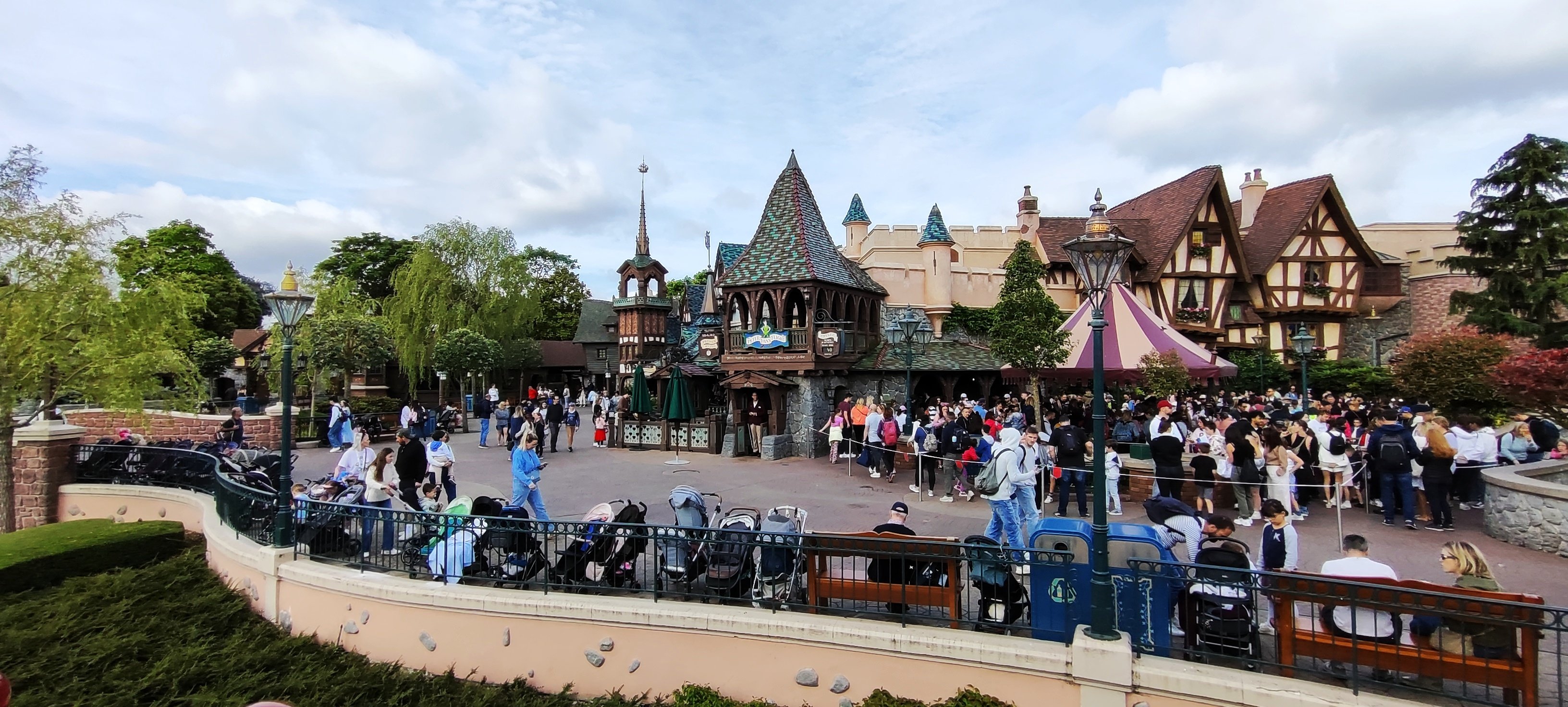 Peter Pan's flight - exterior
