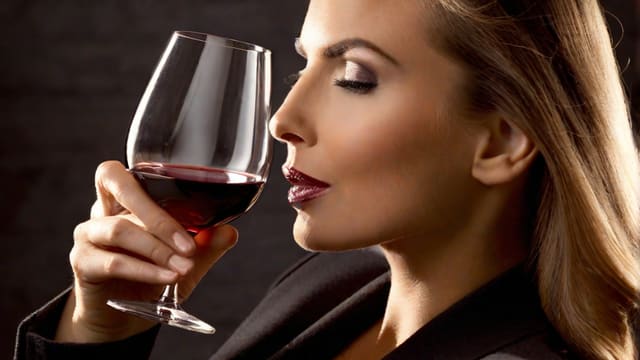 How To Taste Wine Properly