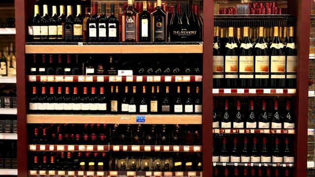 Does Price Chopper Sell Wine