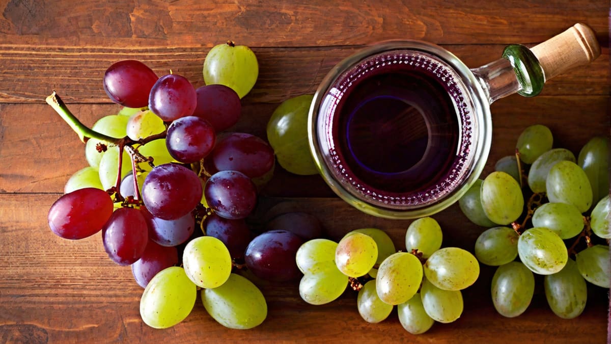 How To Make Homemade Grape Wine With Fresh Grapes