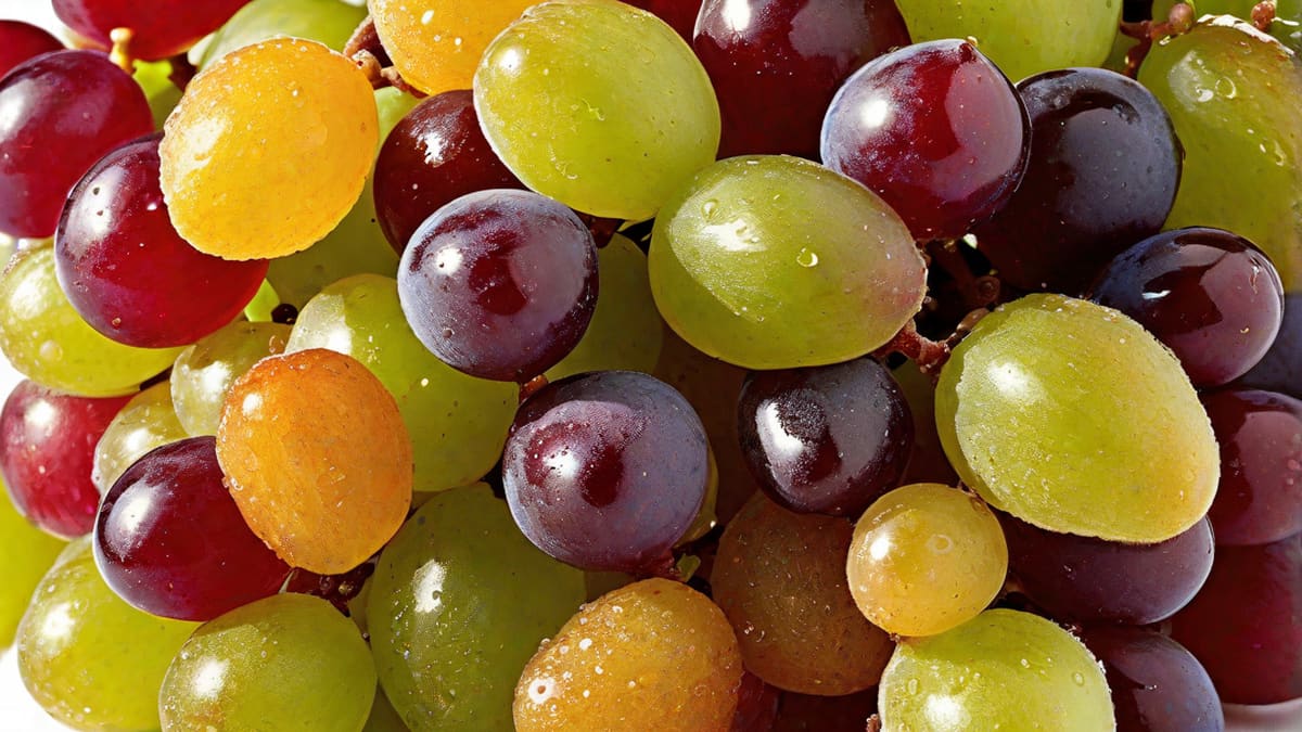How To Eat Champagne Grapes