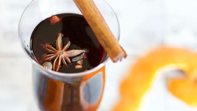 Crock Pot Mulled Wine