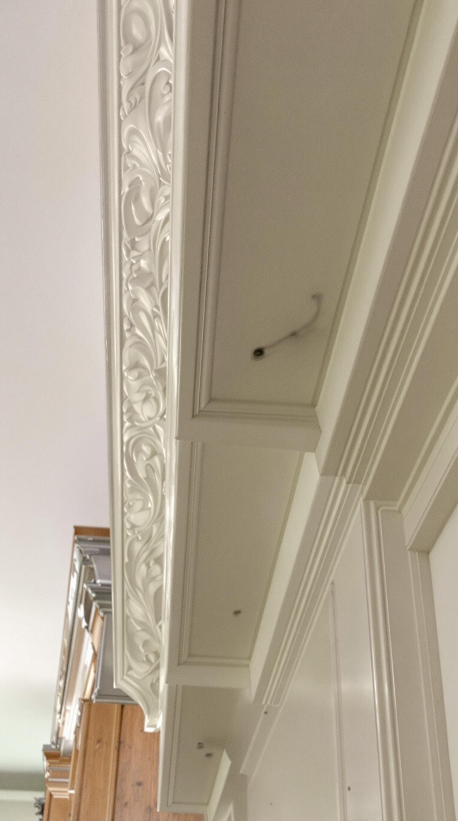 Decorative crown molding in a Victorian kitchen