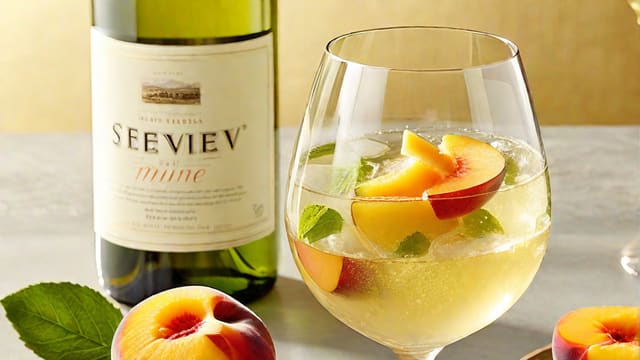 How To Make White Wine Spritzers