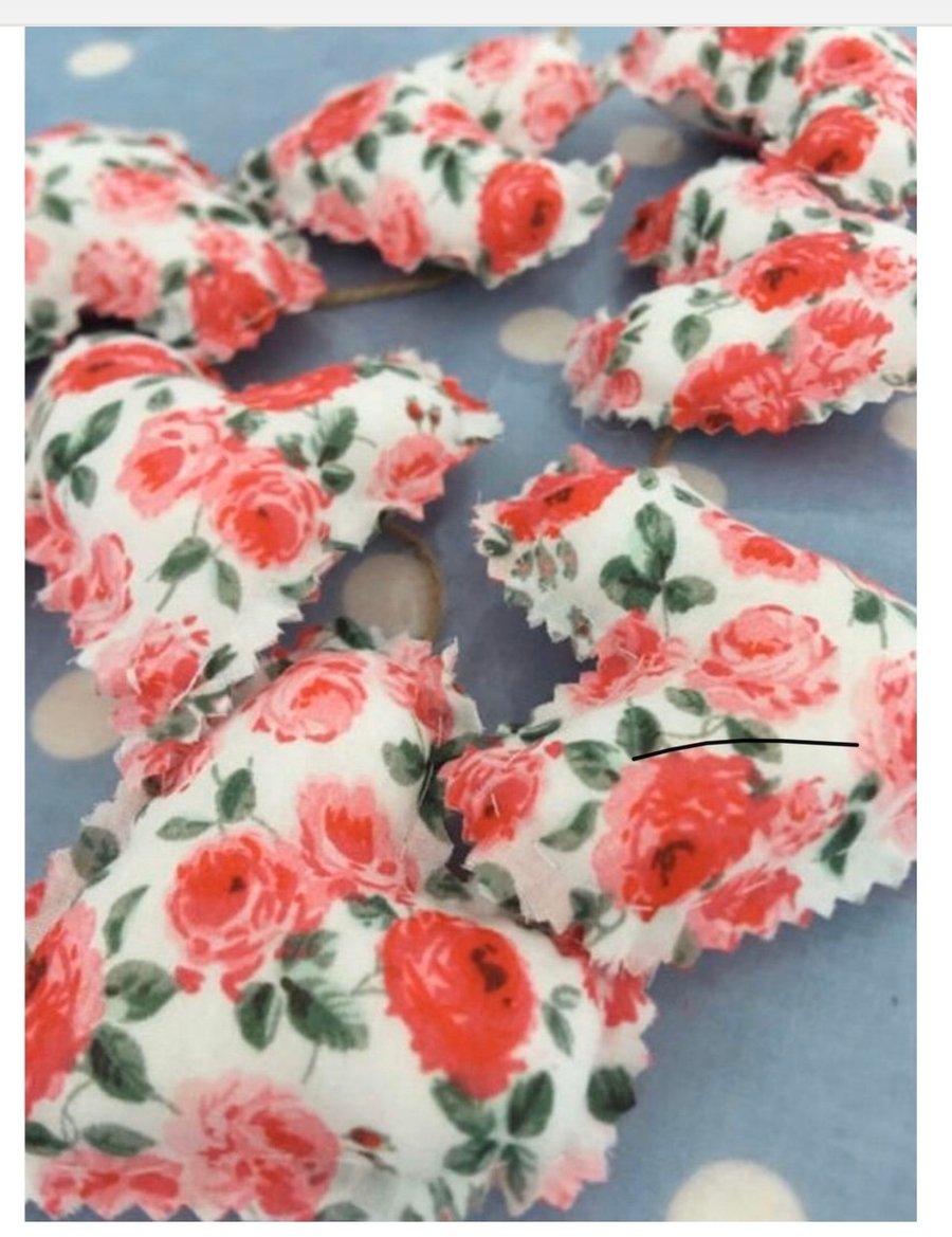 Floral heart garland with twine