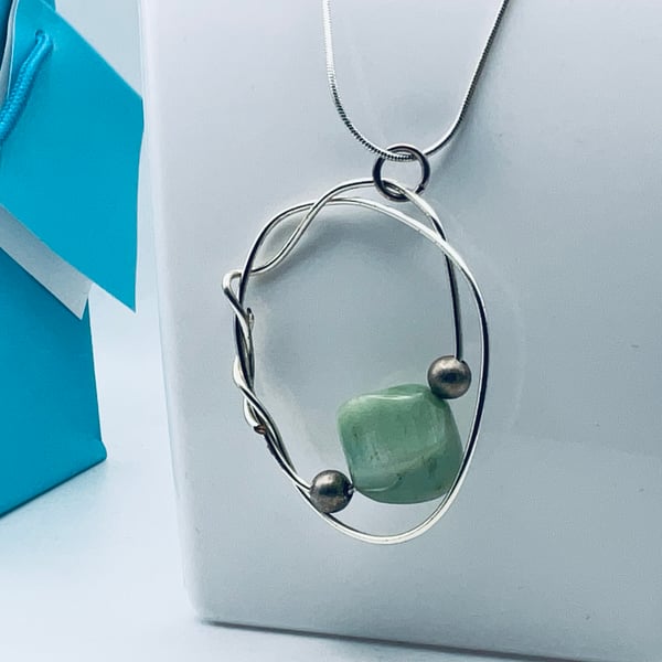 Bargain green aventurine beaded minimalist pendant