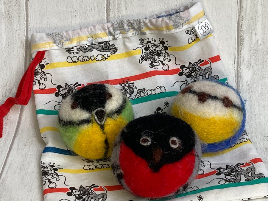 Wool tumble dryer balls. Energy saving and plastic free. Garden birds