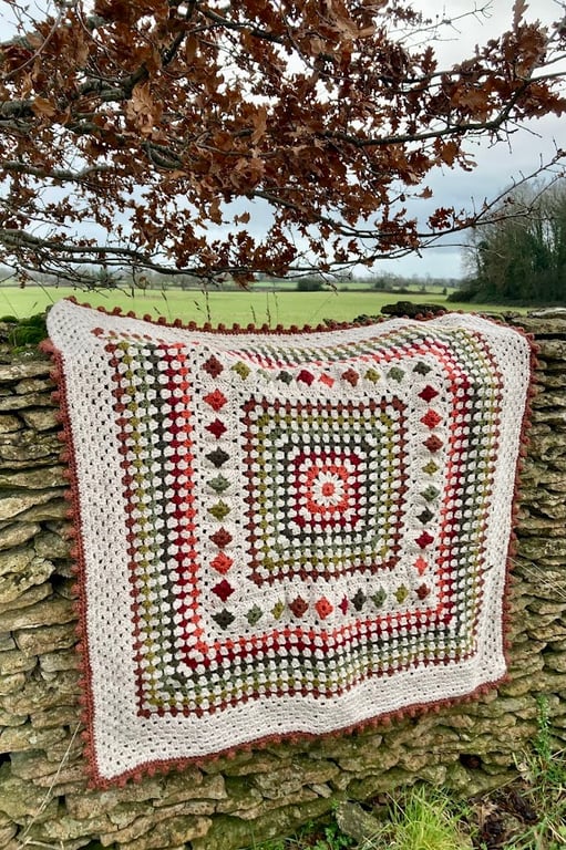 The Cotswold Cosy crochet blanket granny square pattern 