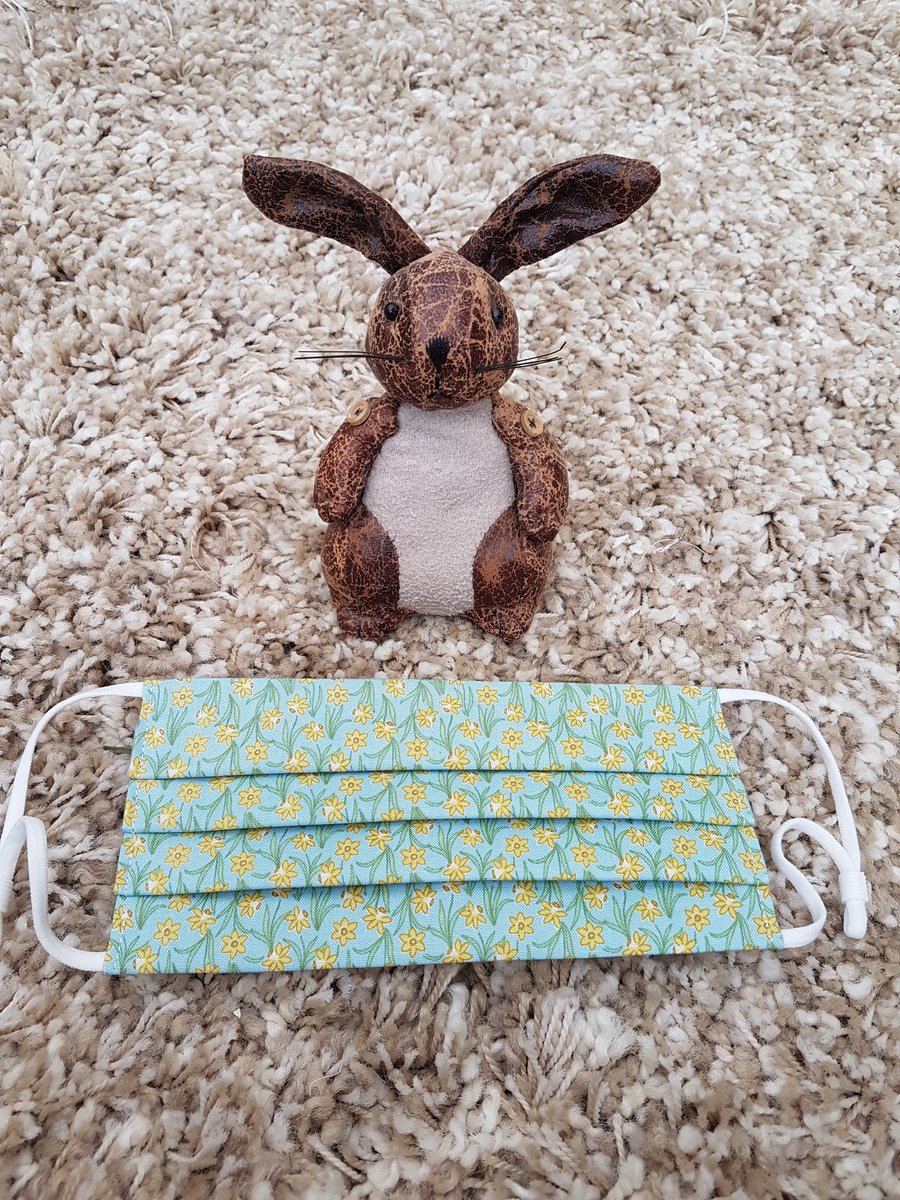 Adult face covering - Daffodil Print 