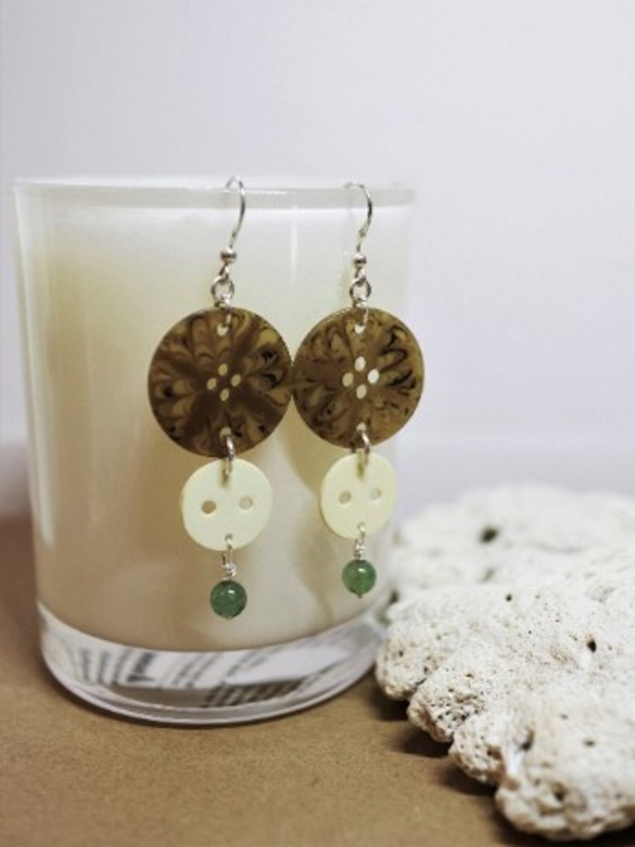 Faux tortoise shell look a like vintage button earrings - 925 silver findings