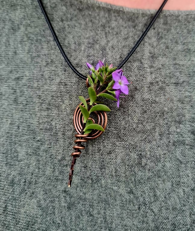 Wildflower Holder Necklace