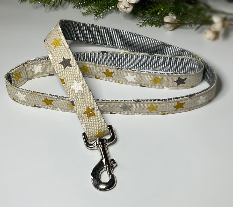 Star dog lead, mustard, white and grey 