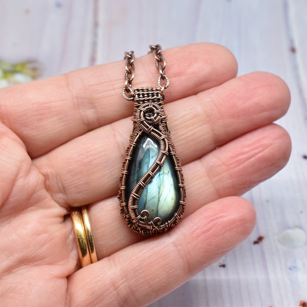 Green Labradorite and Copper Wire Woven Pendant