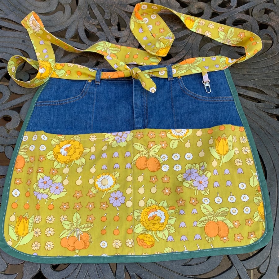 Garden apron from recycled materials