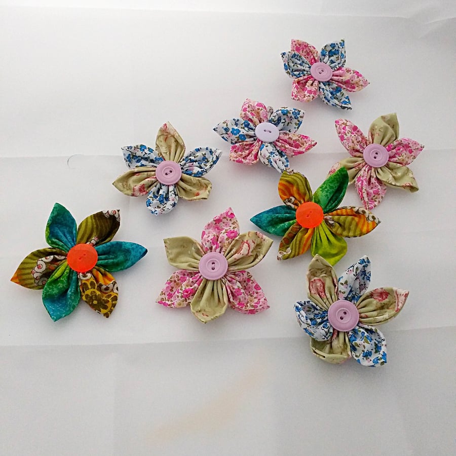 Flower brooches