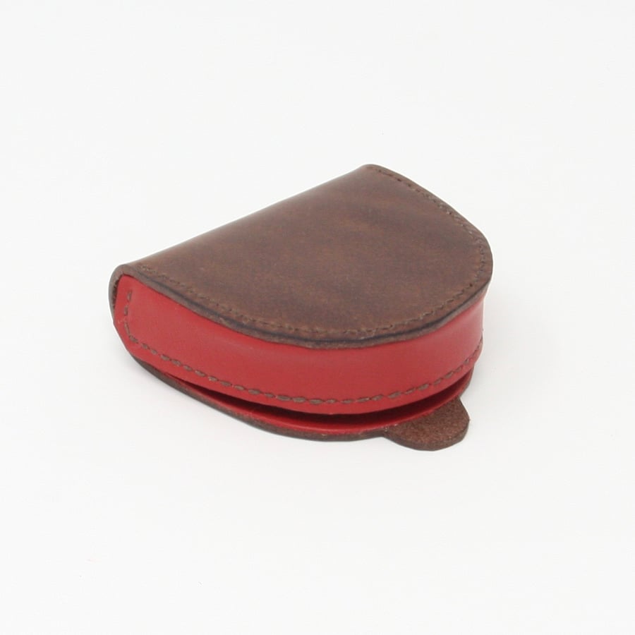Leather coin purse with coin tray 