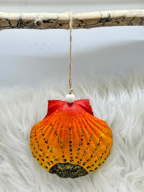 Hand painted scallop shell hanging decoration