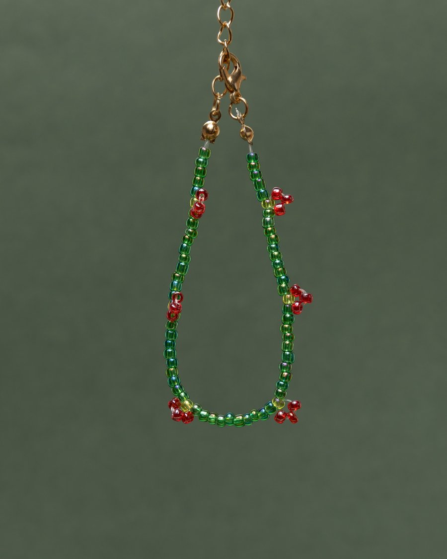 Beaded Strawberry Bracelet - Smoothie Collection.