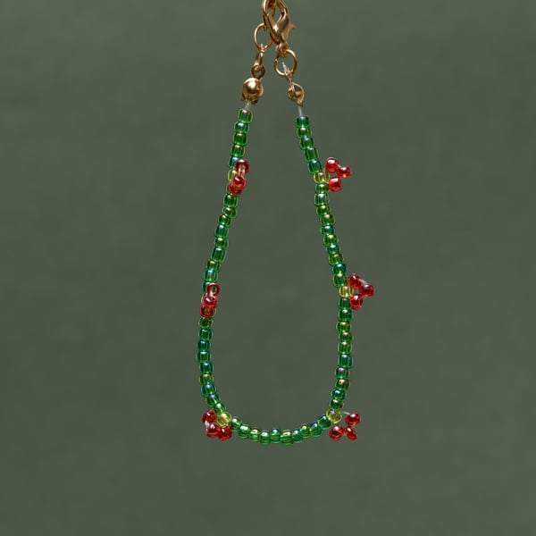 Beaded Strawberry Bracelet - Smoothie Collection.