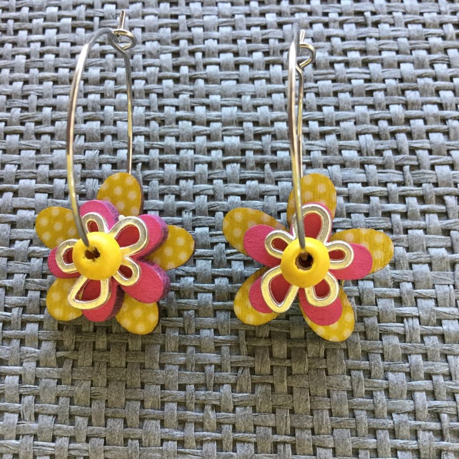 “Lemon Polka” flower earrings