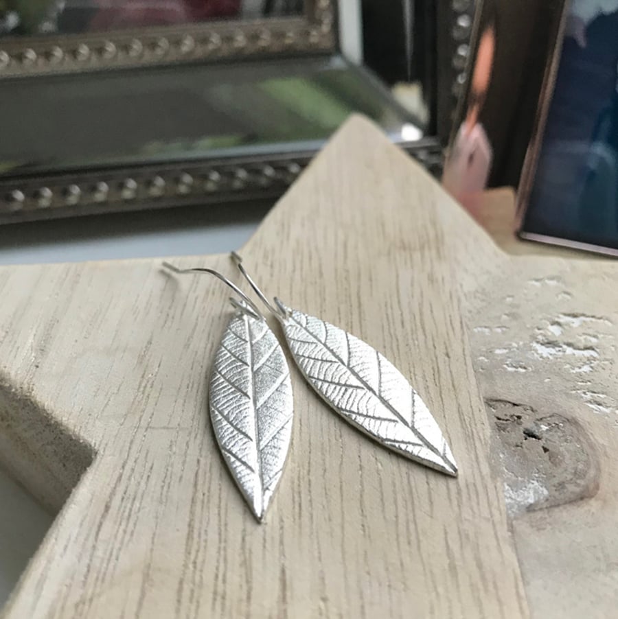 Fine silver long leaf earrings - Light finish