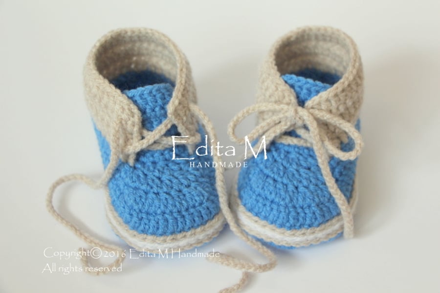 Unisex baby booties, baby shoes, FREE SHIPPING, baby booties, gift 