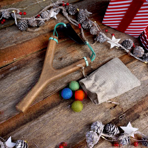 Slingshot and Felt Balls - Personalised, Handmade Catapult. Vintage Classic Toy