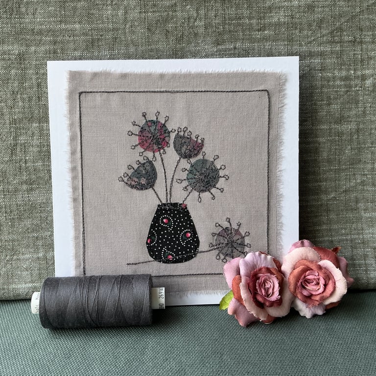 Embroidered appliqué greetings card with envelope