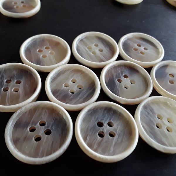 20.3mm (13 16") 32L Polyester Brown mix Buttons with cream rim. Rare elegant 