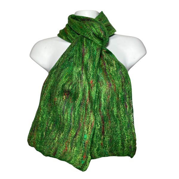 Scarf, green merino wool and silk fibres, wet felted